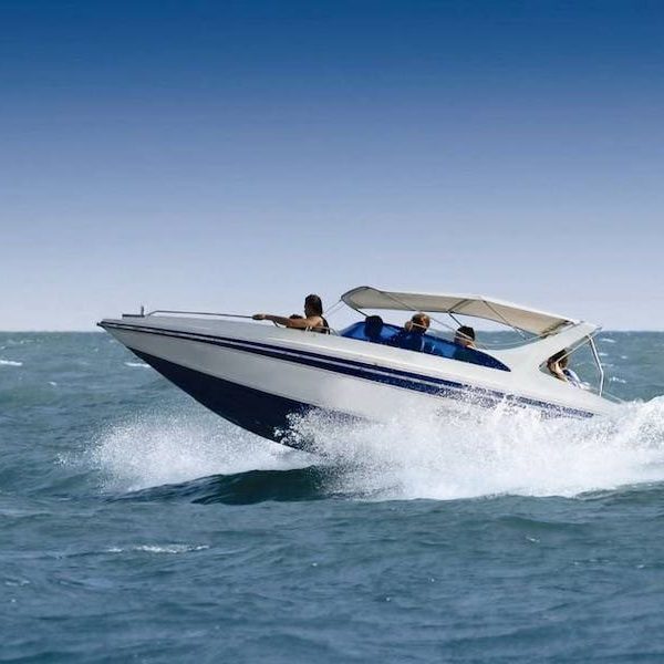 Motoscafo privato a Sharm El Sheikh nel Mar Rosso.